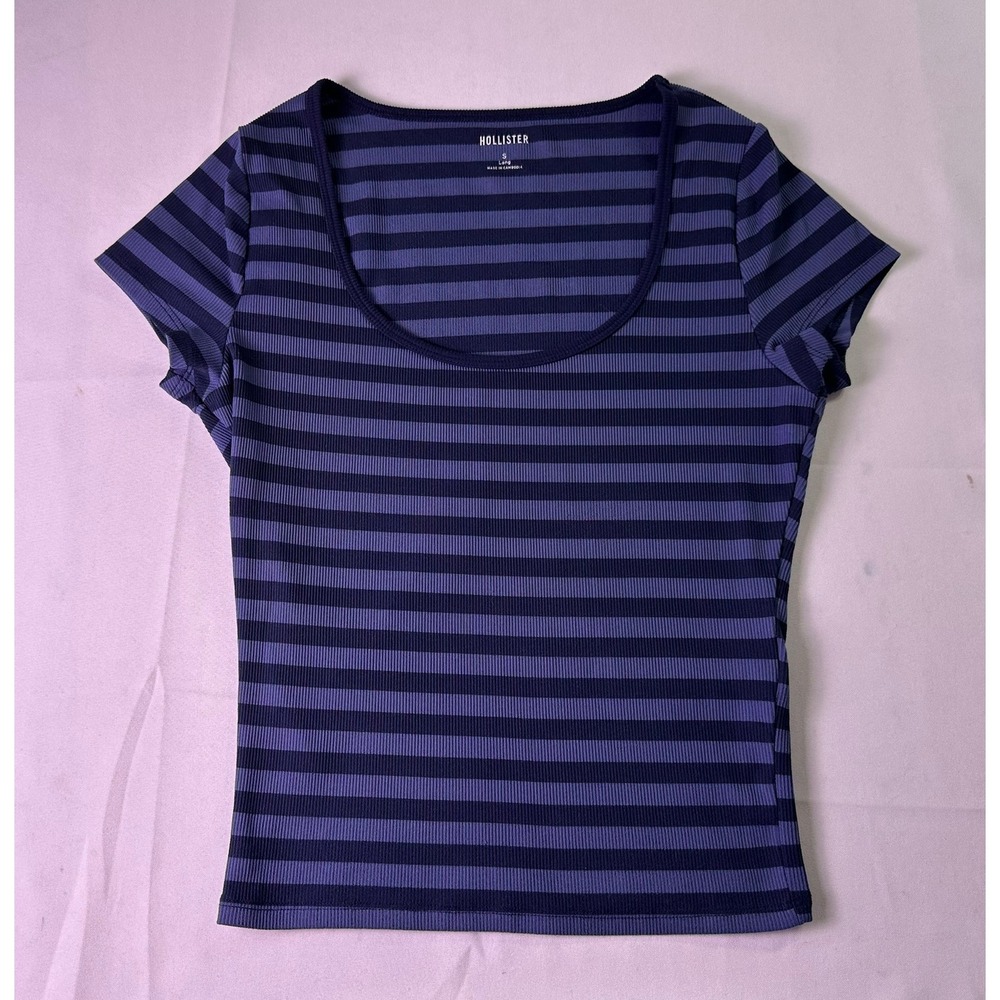 Hollister Blue Striped Ribbed Scoop Neck Baby Tee Top Y2K Preppy Size S Long